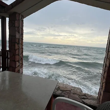 Seaside Shengjin Sakës